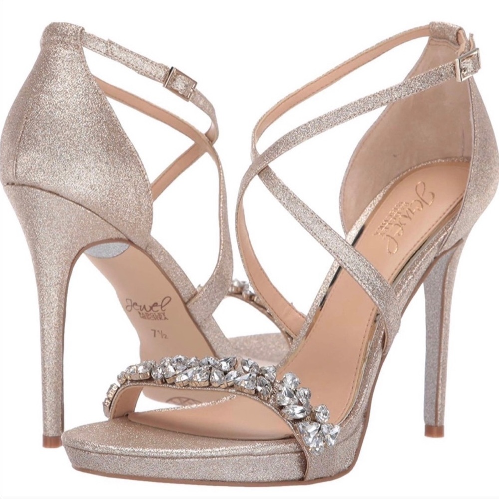 BRAND NEW Badgley Mischka Jewel Danny Cross Sandal